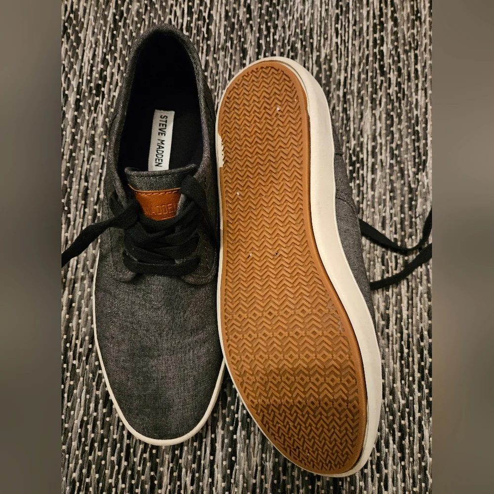 Steve Madden Fenta Mens Sneaker (Size 8M)